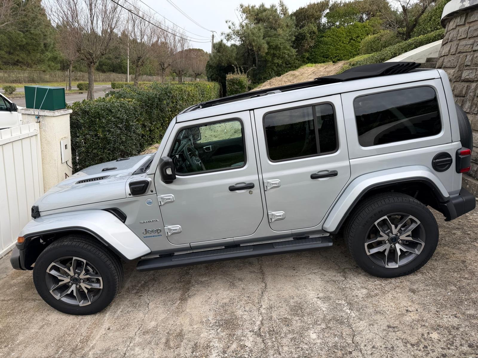 Jeep Wrangler SAHARA - Image 10