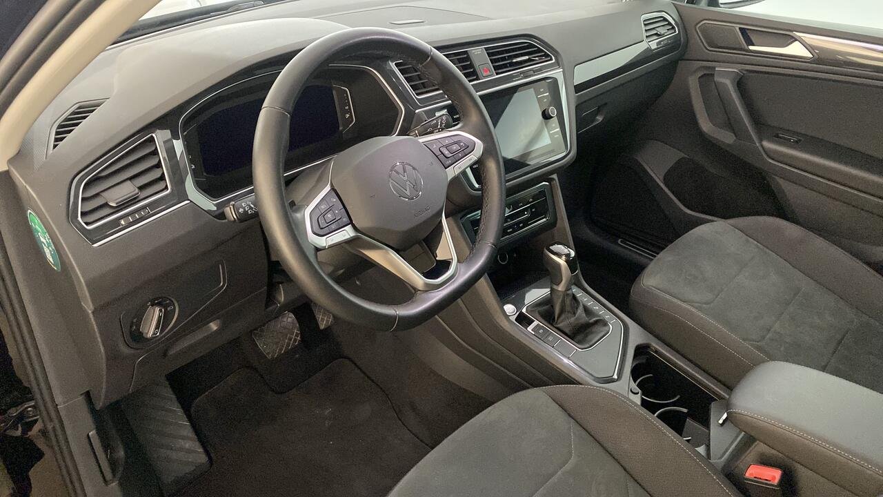 Volkswagen Tiguan ELEGANCE 1.4 EHYBRID 245 DSG6 - Image 9