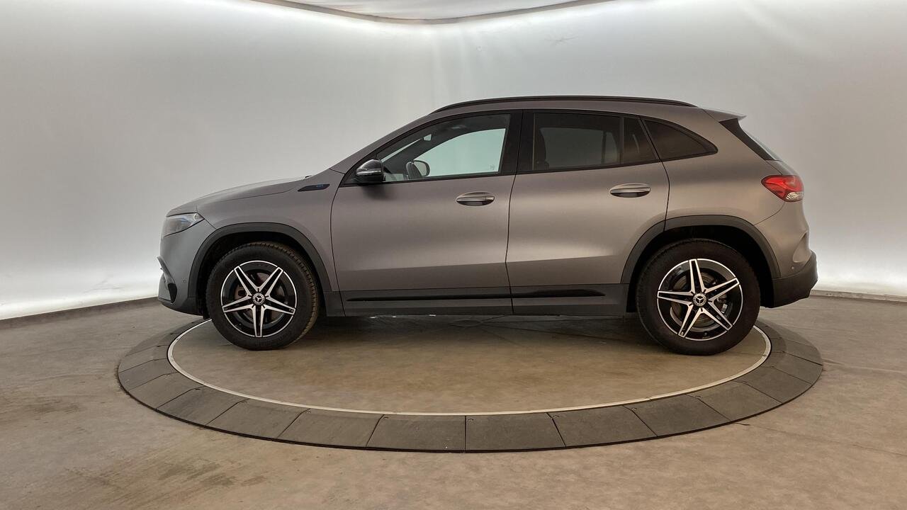 Mercedes EQA 250 AMG Line - Image 3