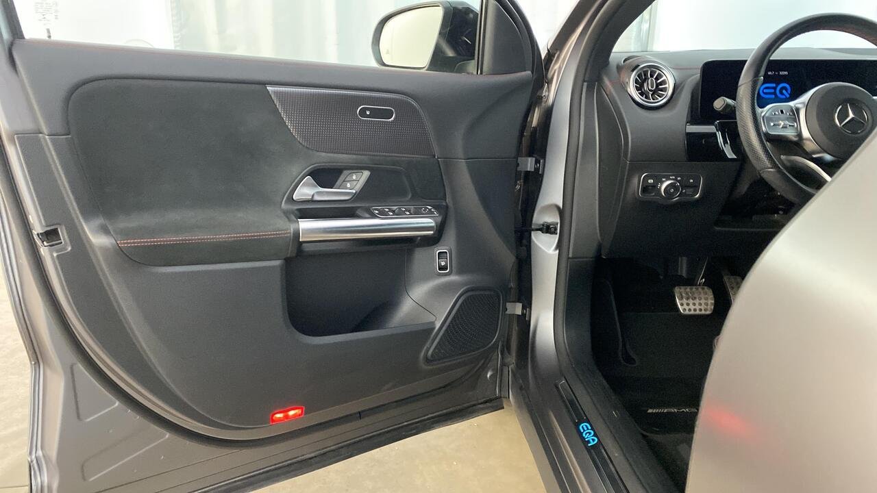Mercedes EQA 250 AMG Line - Image 12