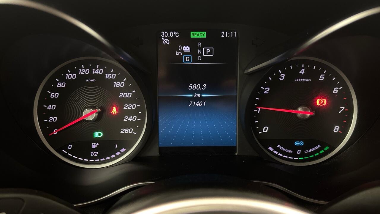 MERCEDES-BENZ GLC 300e Business Line 4Matic - Image 9