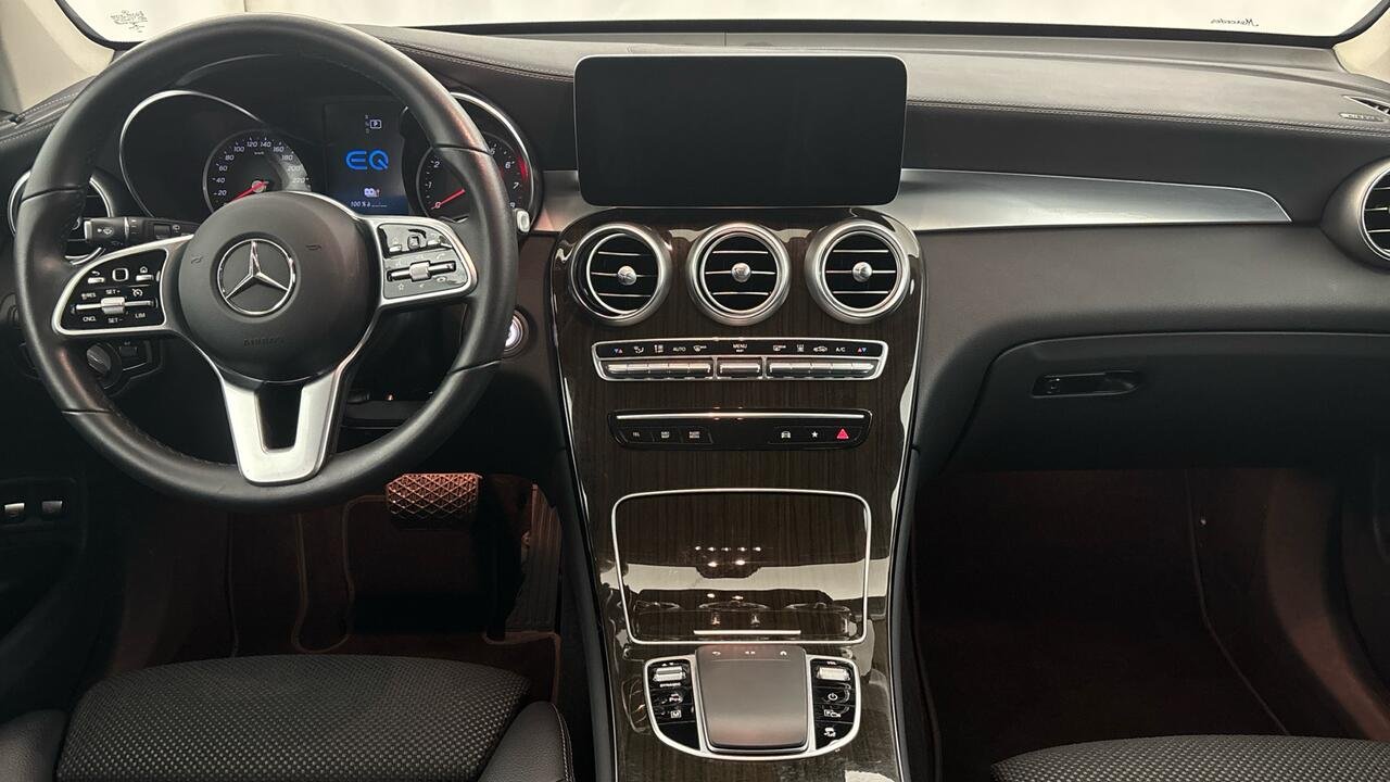 MERCEDES-BENZ GLC 300e Business Line 4Matic - Image 12