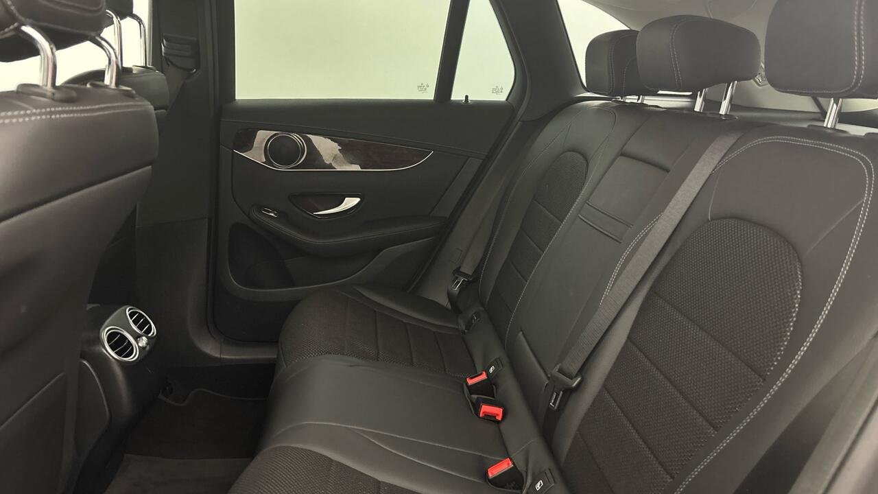 MERCEDES-BENZ GLC 300e Business Line 4Matic - Image 13