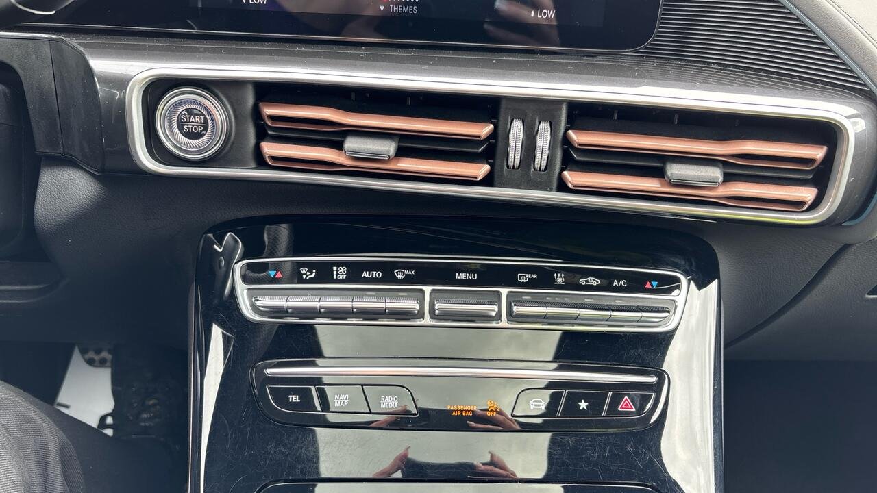 Mercedes EQC 400 AMG LINE 4MATIC - Image 12