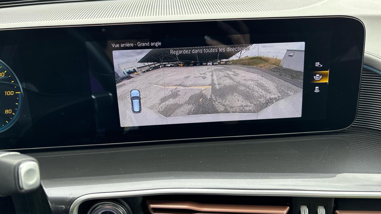 Mercedes EQC 400 AMG LINE 4MATIC - Image 15