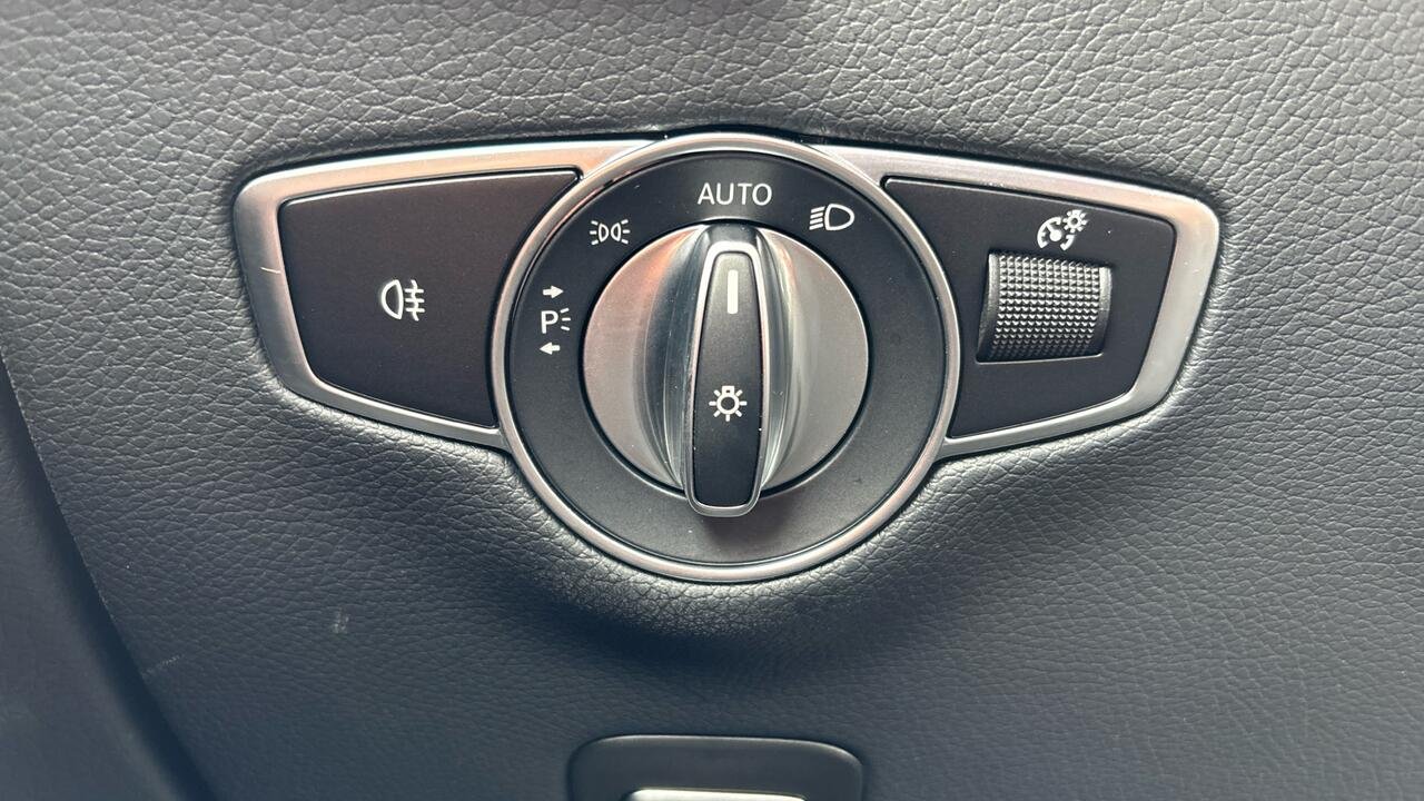 Mercedes EQC 400 AMG LINE 4MATIC - Image 17