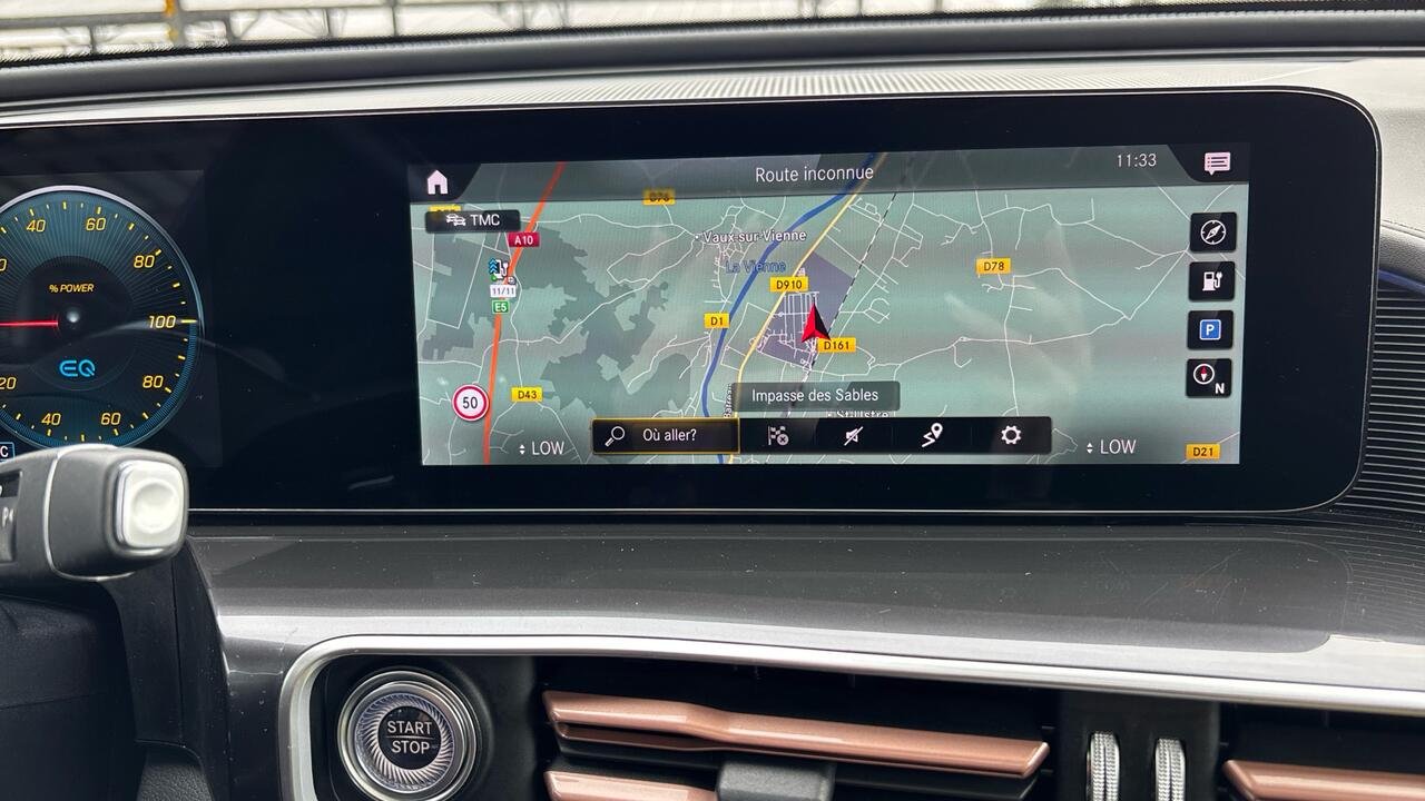 Mercedes EQC 400 AMG LINE 4MATIC - Image 18