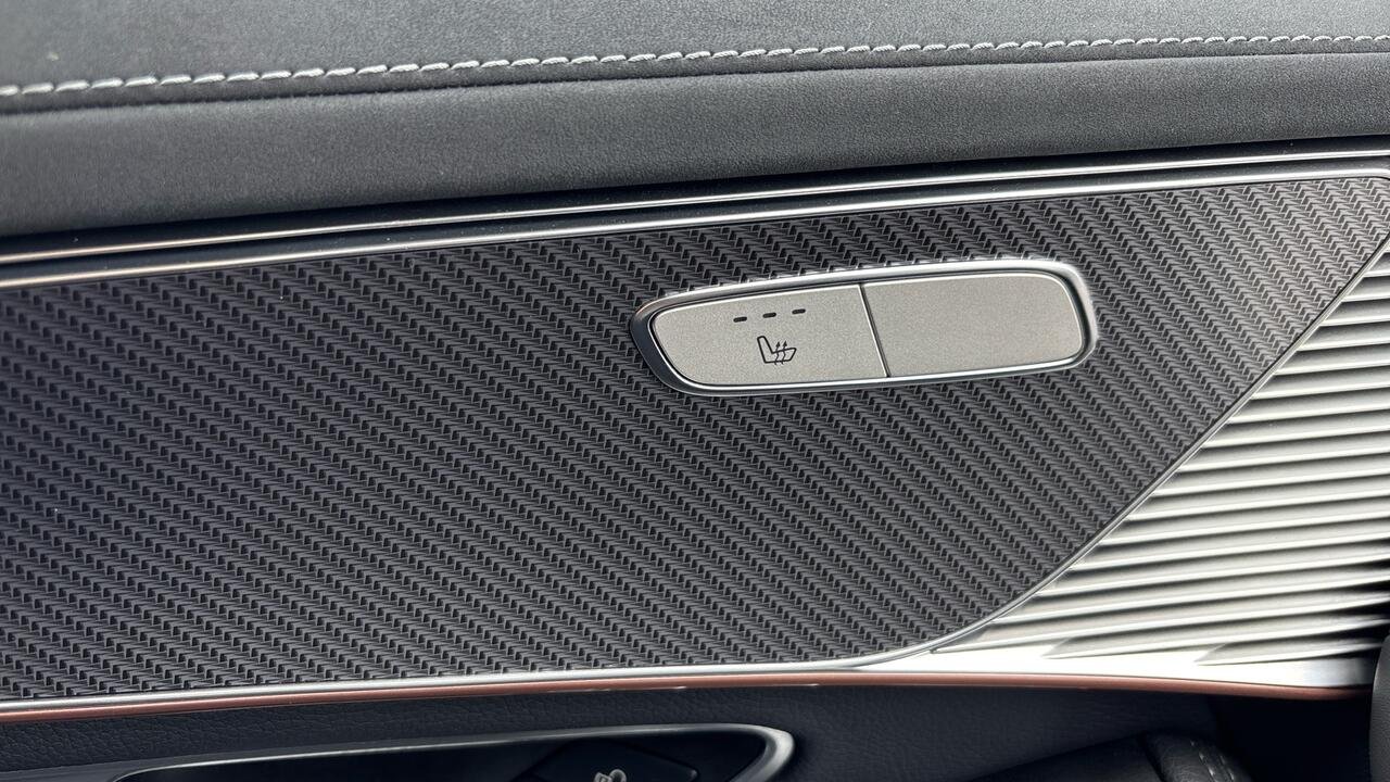 Mercedes EQC 400 AMG LINE 4MATIC - Image 23