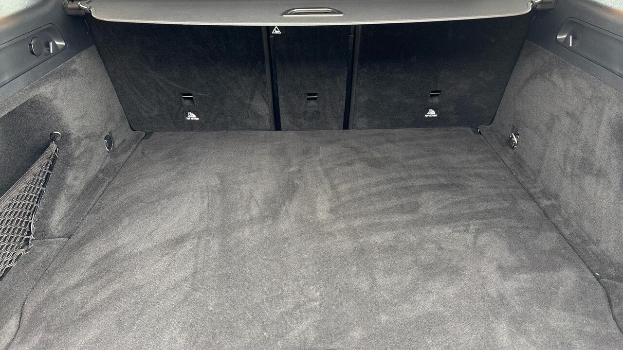 Mercedes EQC 400 AMG LINE 4MATIC - Image 27