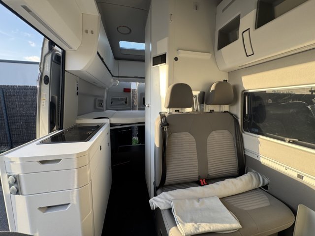 Volkswagen CRAFTER GRAND CALIFORNIA 600 2.0 TDI - Image 11
