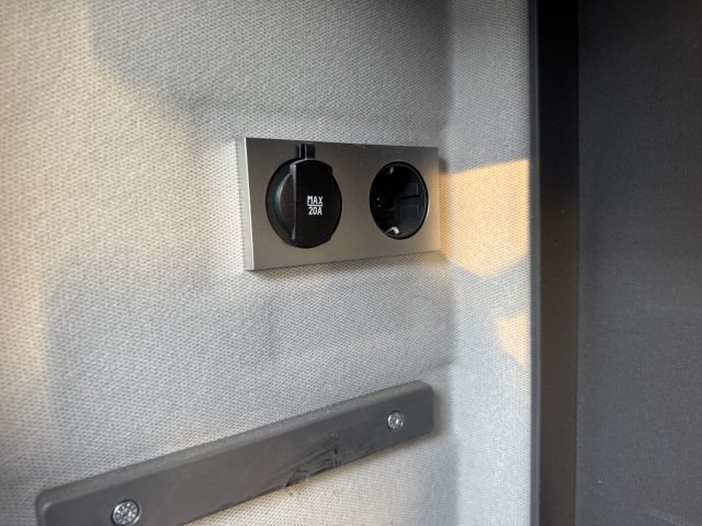 Volkswagen CRAFTER GRAND CALIFORNIA 600 2.0 TDI - Image 17