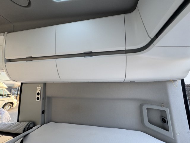 Volkswagen CRAFTER GRAND CALIFORNIA 600 2.0 TDI - Image 20