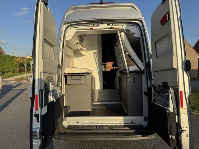 Volkswagen CRAFTER GRAND CALIFORNIA 600 2.0 TDI - Image 28