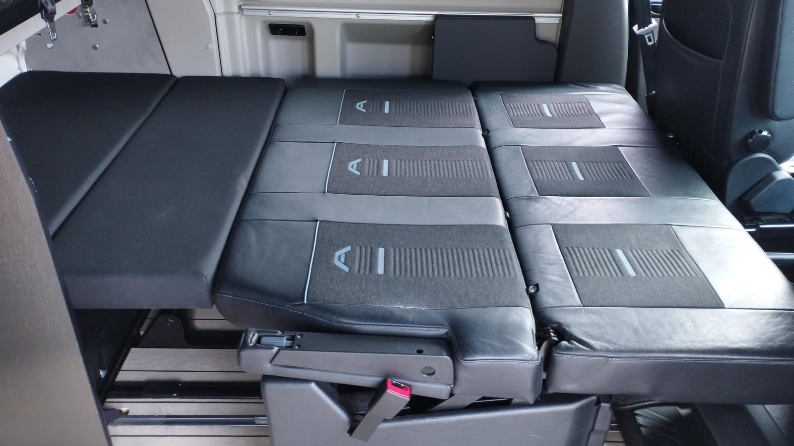Ford TRANSIT CUSTOM NUGGET PLUS  - Image 12