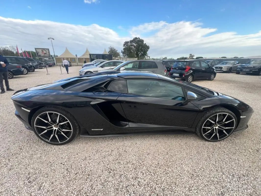 LAMBORGHINI AVENTADOR ROADSTER