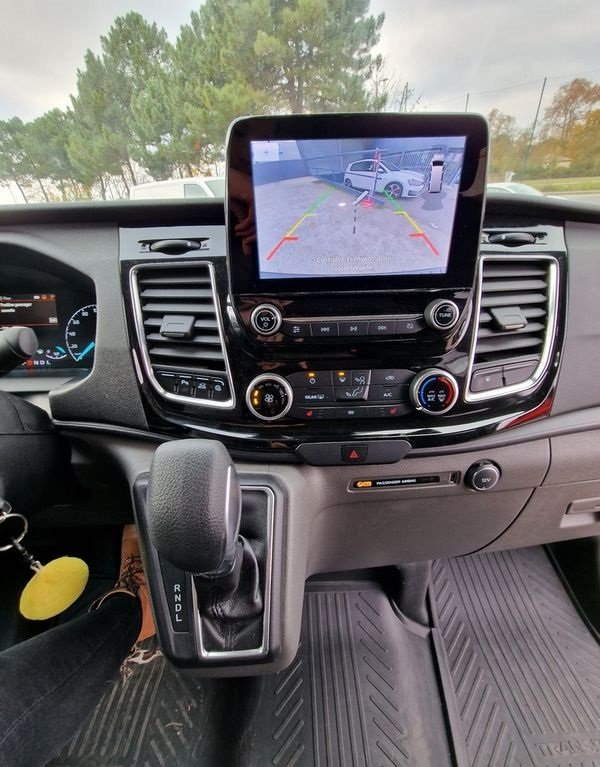 Ford TRANSIT CUSTOM - Image 11