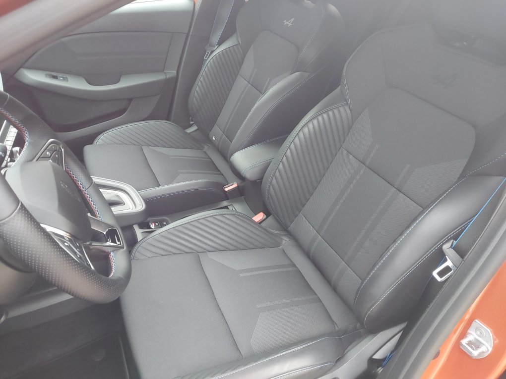 Renault Clio E-Tech 145ch full hybrid - Image 6