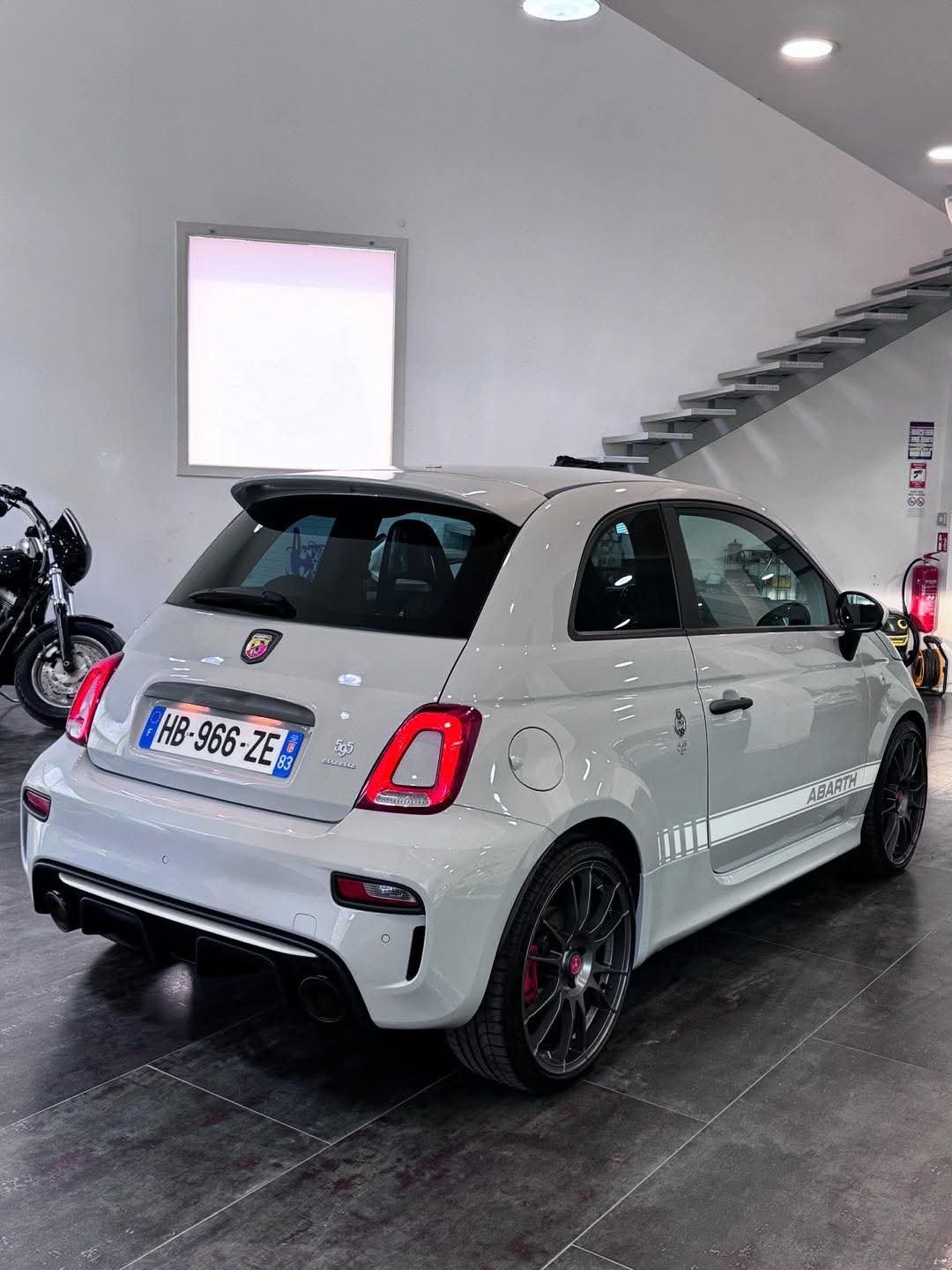 FIAT ABARTH 500 595 ESSEESSE 1.4 T-JET 180 - Image 26
