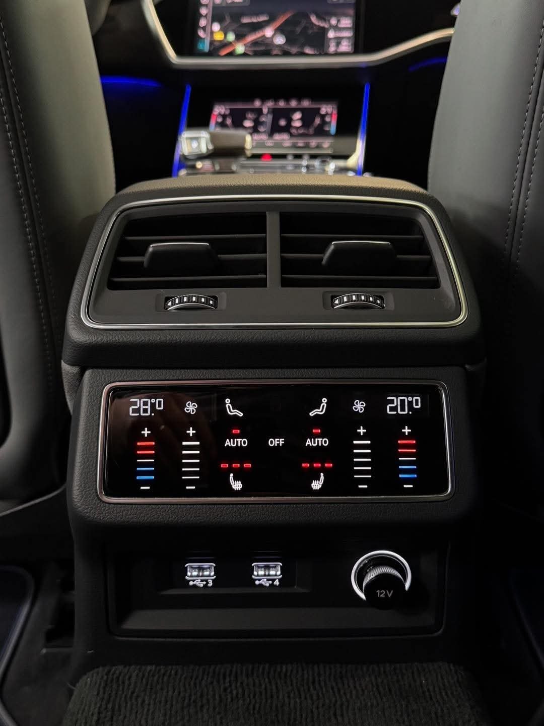 Audi RS6 AVANT 4.0 V8 TFSI QUATRO TIPTRONIC - Image 11