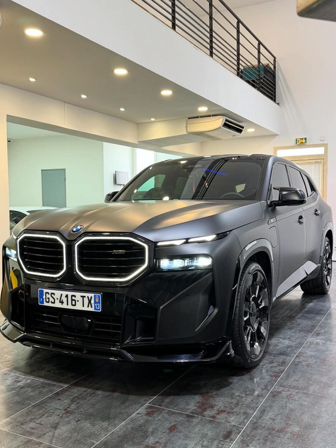 BMW XM 440i 4.4i V8 ACTIVE HYBRID XDRIVE - Image 3