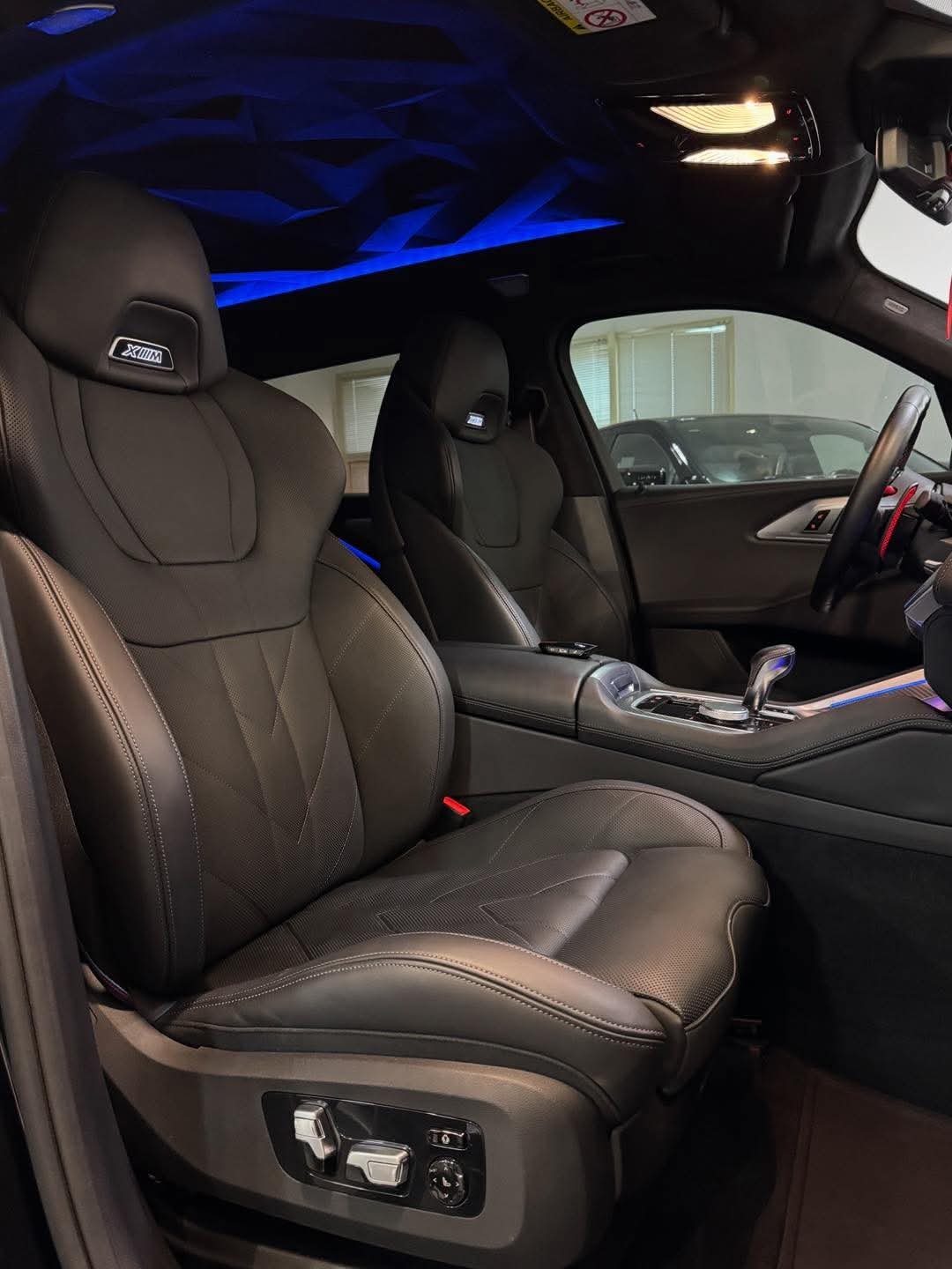 BMW XM 440i 4.4i V8 ACTIVE HYBRID XDRIVE - Image 9