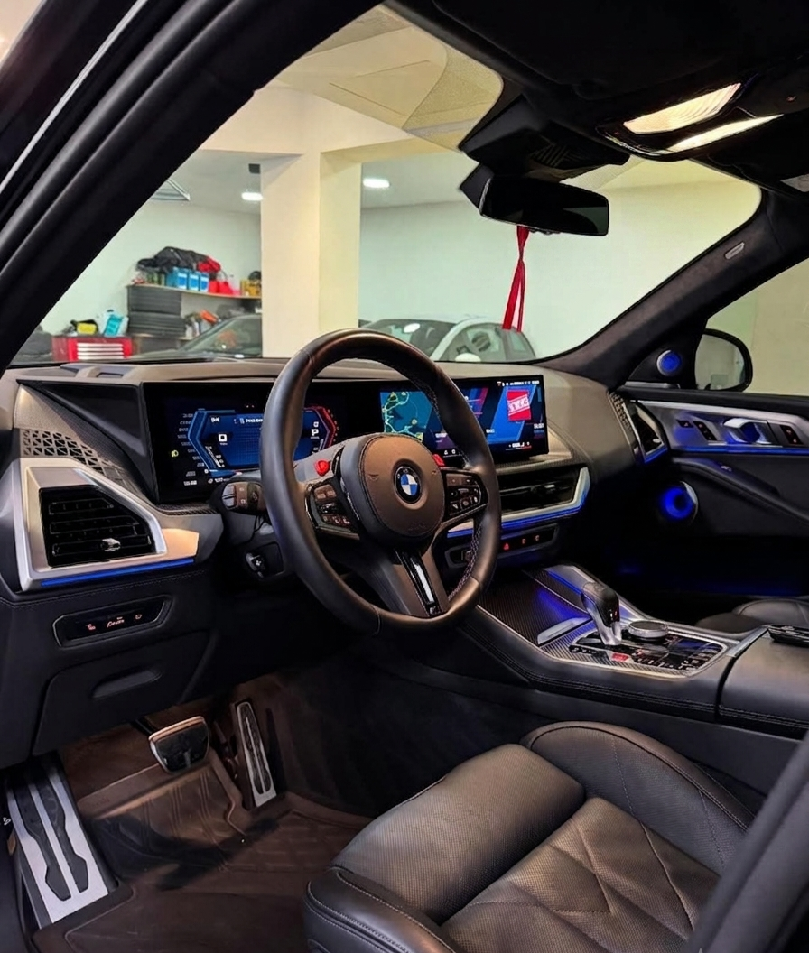 BMW XM 440i 4.4i V8 ACTIVE HYBRID XDRIVE - Image 13