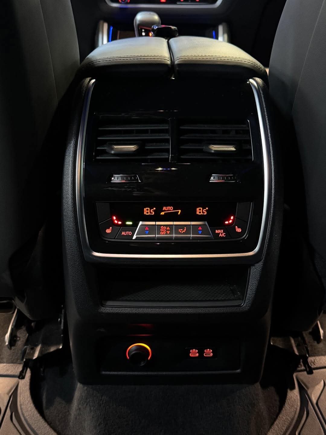 BMW XM 440i 4.4i V8 ACTIVE HYBRID XDRIVE - Image 15