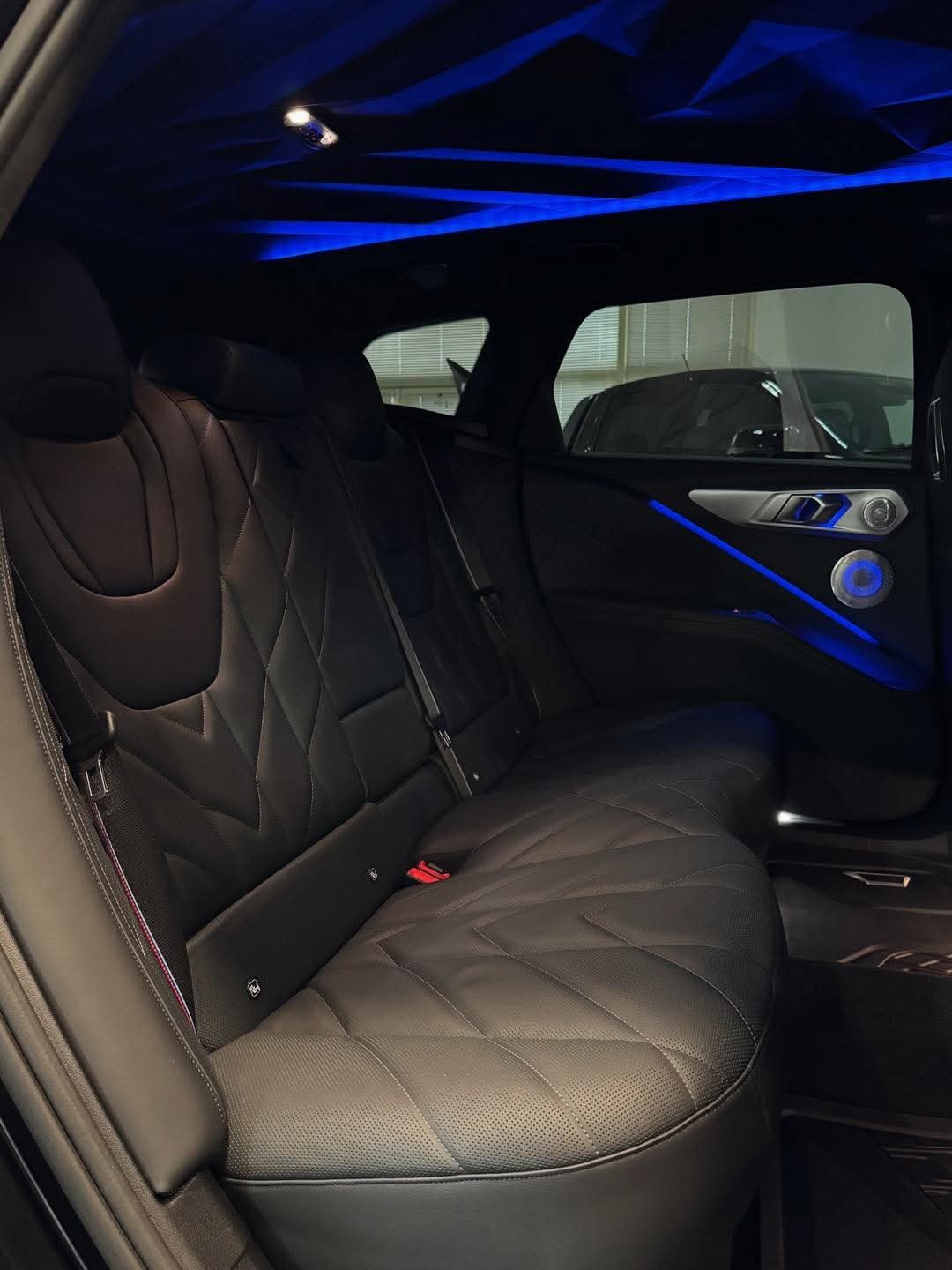 BMW XM 440i 4.4i V8 ACTIVE HYBRID XDRIVE - Image 26