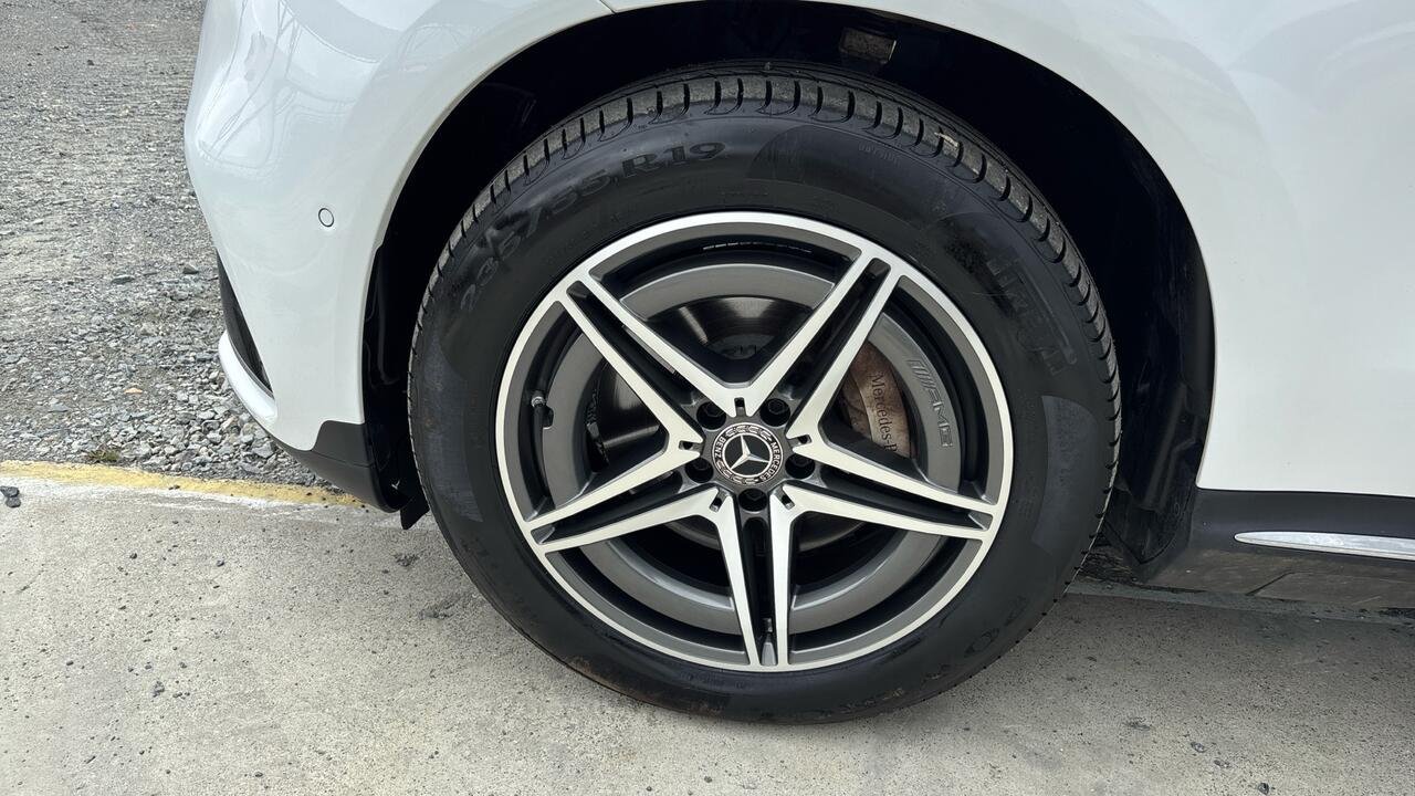 MERCEDES-BENZ EQC  400 AMG LINE 4MATIC   - Image 17