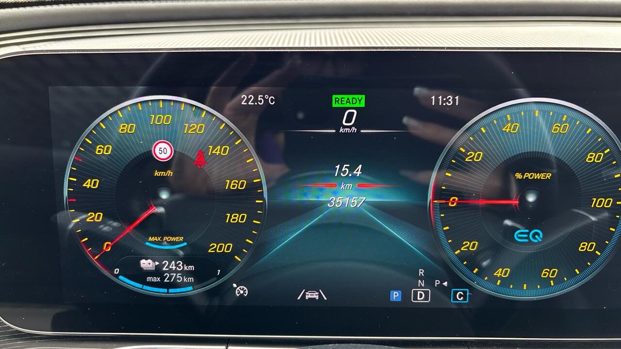 MERCEDES-BENZ EQC  400 AMG LINE 4MATIC   - Image 18