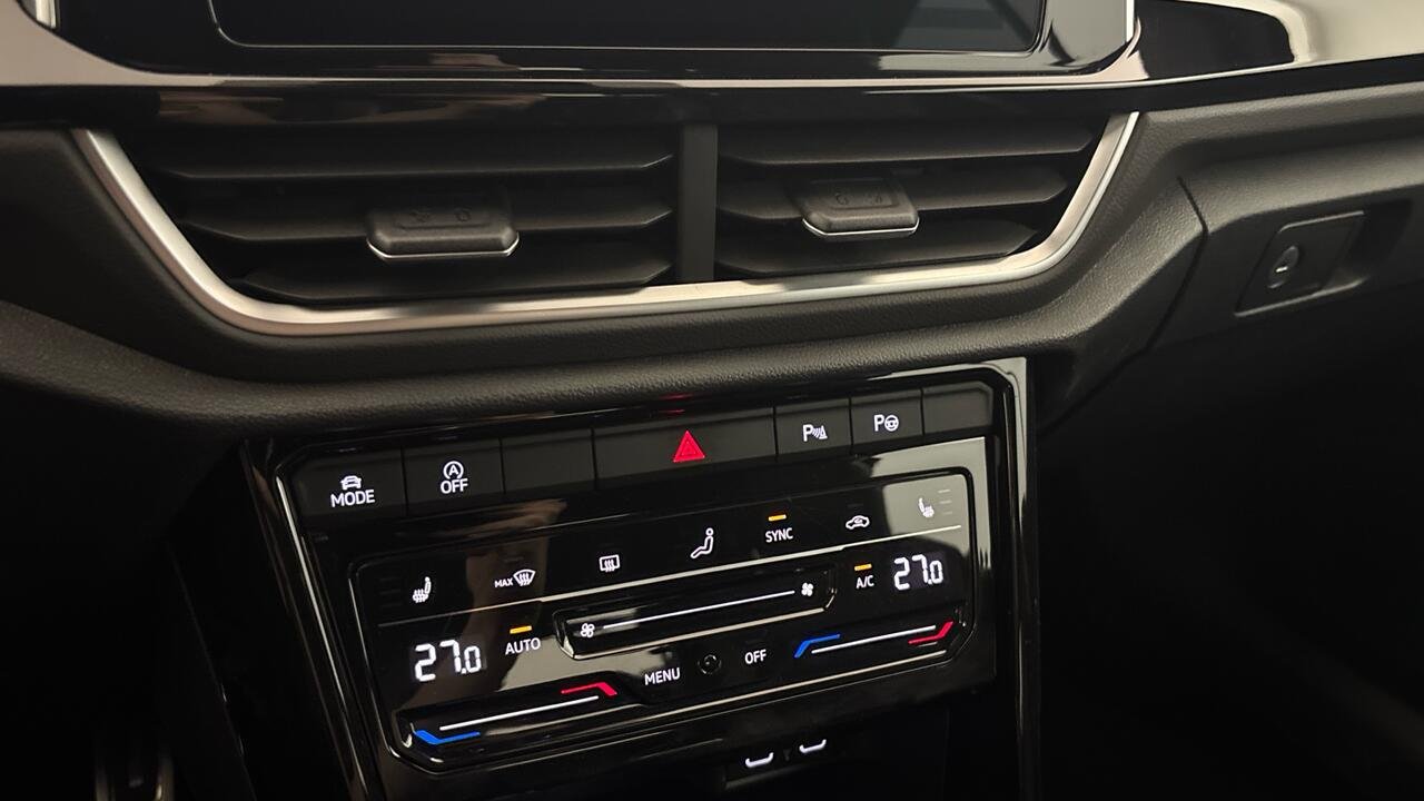 Volkswagen T-ROC CAMBRIOLET R-LINE 1.5 TSI 150 BVA7  - Image 23