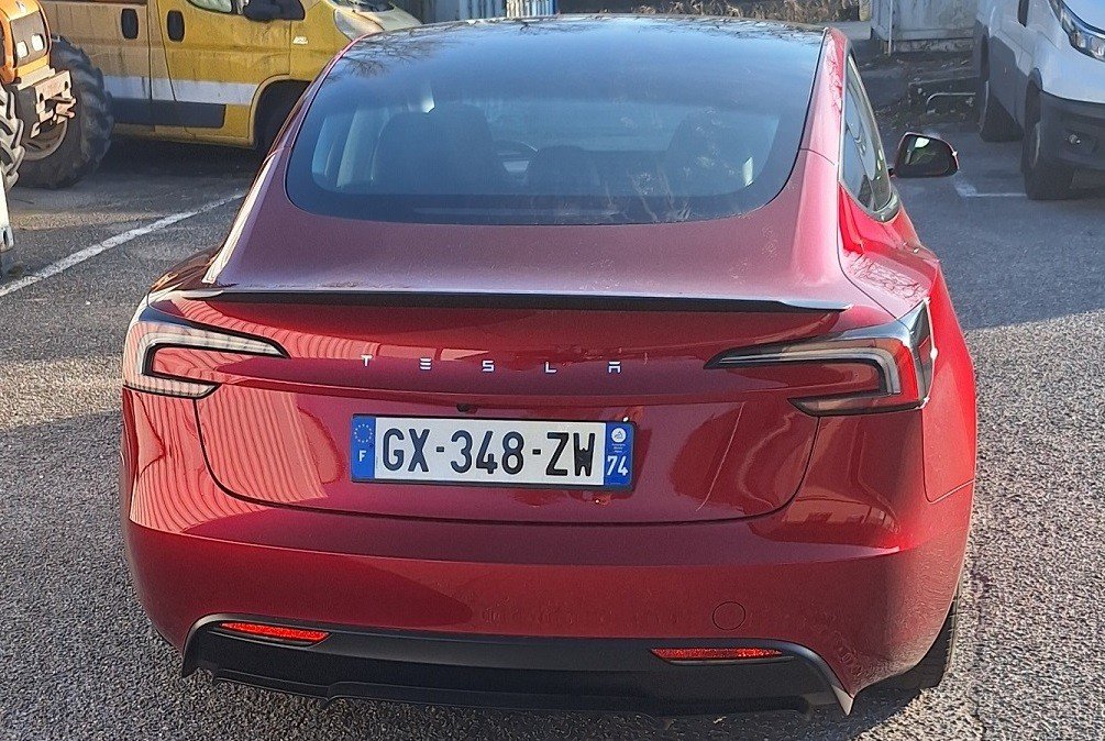 Tesla Model 3 Performance Dual Motor AWD  Performance  - Image 2