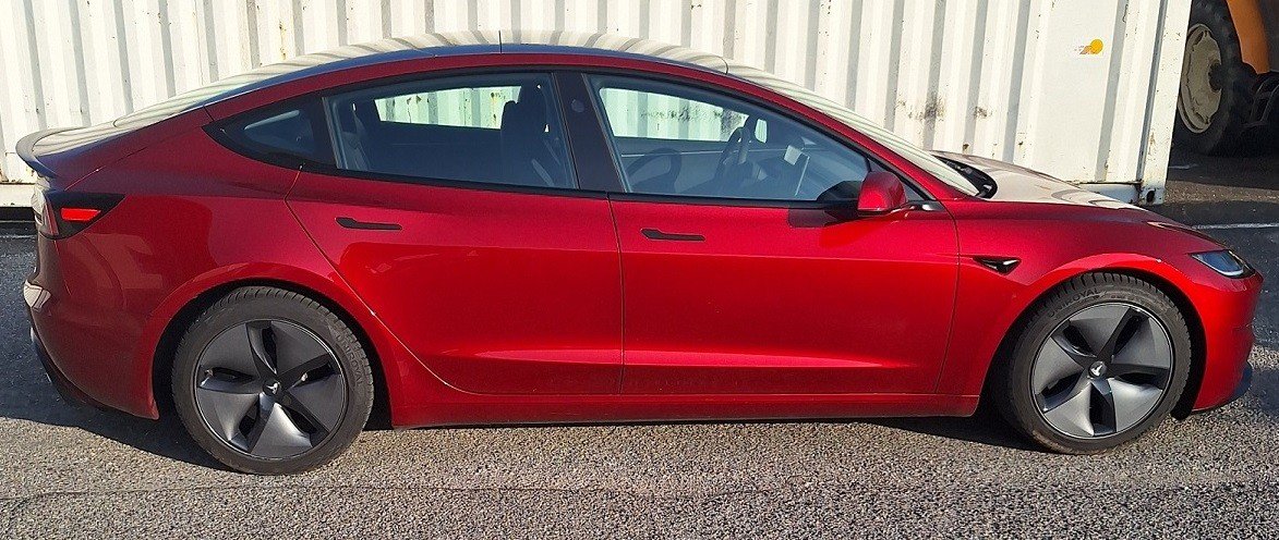 Tesla Model 3 Performance Dual Motor AWD  Performance  - Image 4