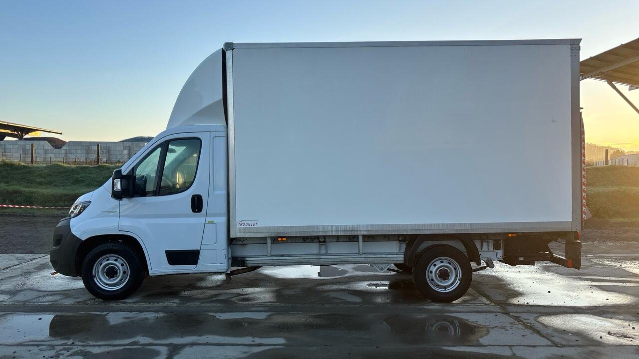 FIAT DUCATO CHASSIS CABINE 35L 2.3 MULTUET 140 BUSINESS  - Image 2