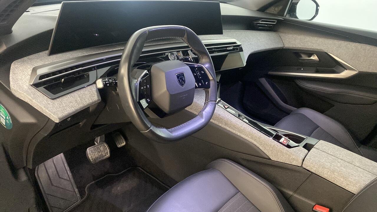 Peugeot 3008 Hybride 136 Allure 1.2 BVA6 - Image 16