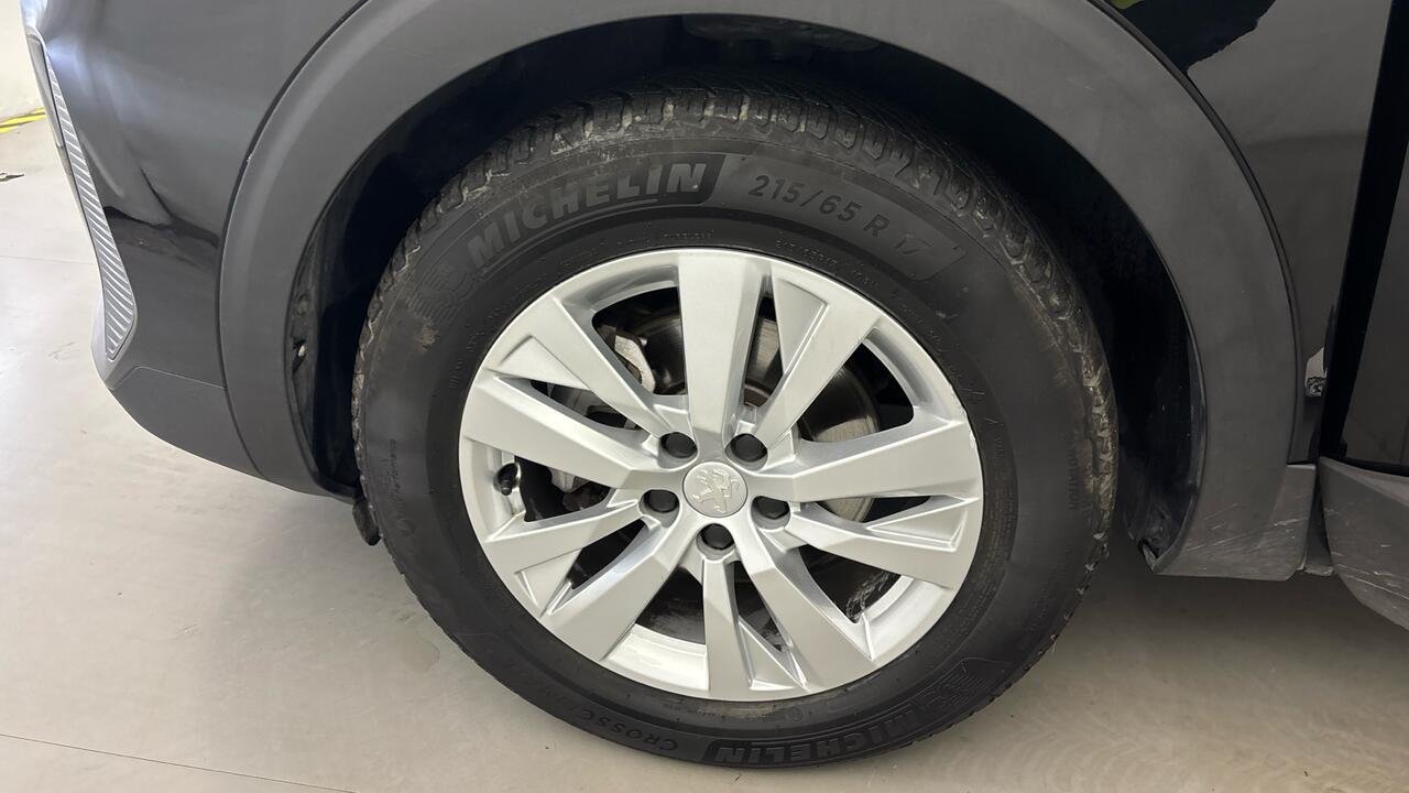 Peugeot 5008 Active Pack 1.5 BlueHDi 130 BVA8 7 Sieges - Image 5