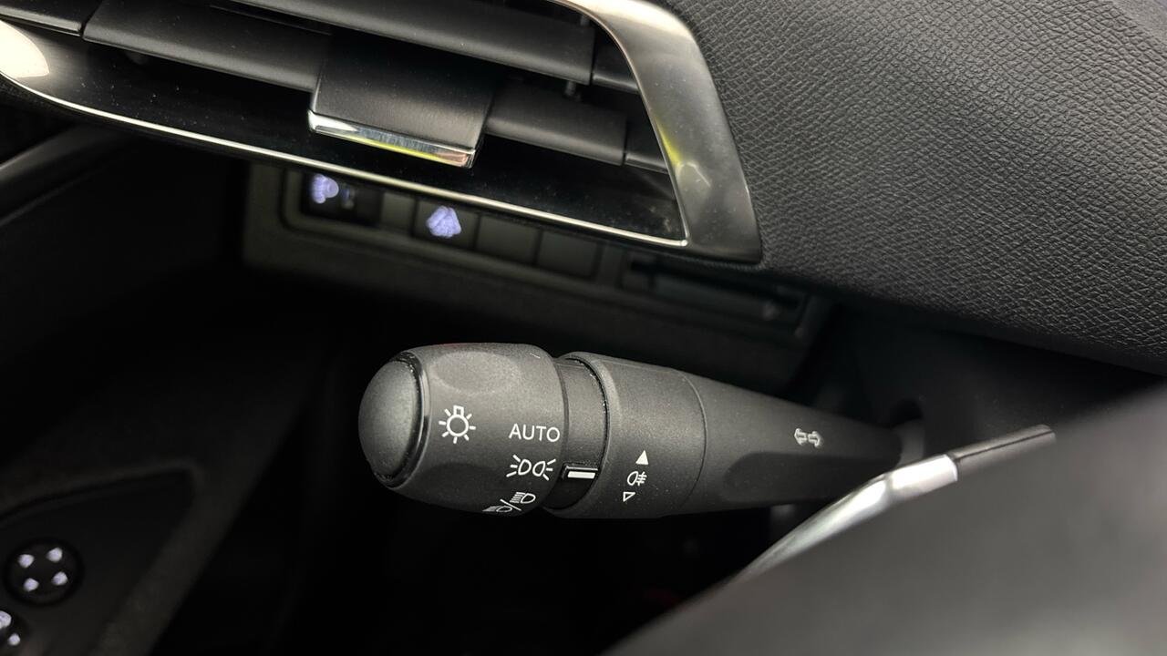 Peugeot 5008 Active Pack 1.5 BlueHDi 130 BVA8 7 Sieges - Image 19