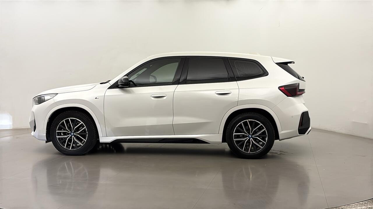 BMW iX1  XDRIVE30 M SPORT 64KWH BVA  - Image 14