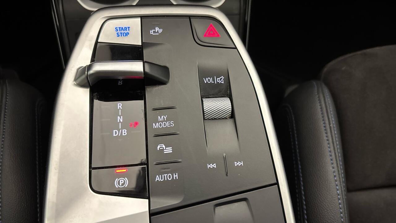 BMW iX1  XDRIVE30 M SPORT 64KWH BVA  - Image 30