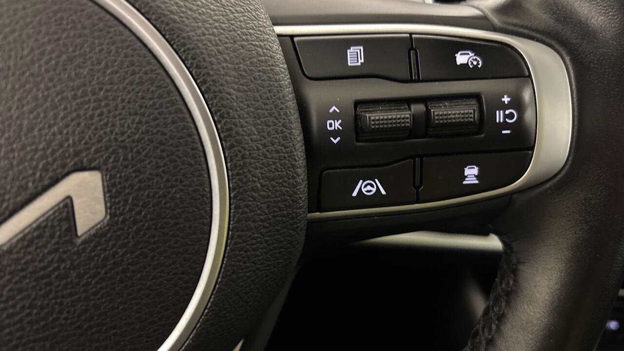KIA SPORTAGE V DESIGN 1.6 T-GDI 265 PHEV AUTO 4WD - Image 14