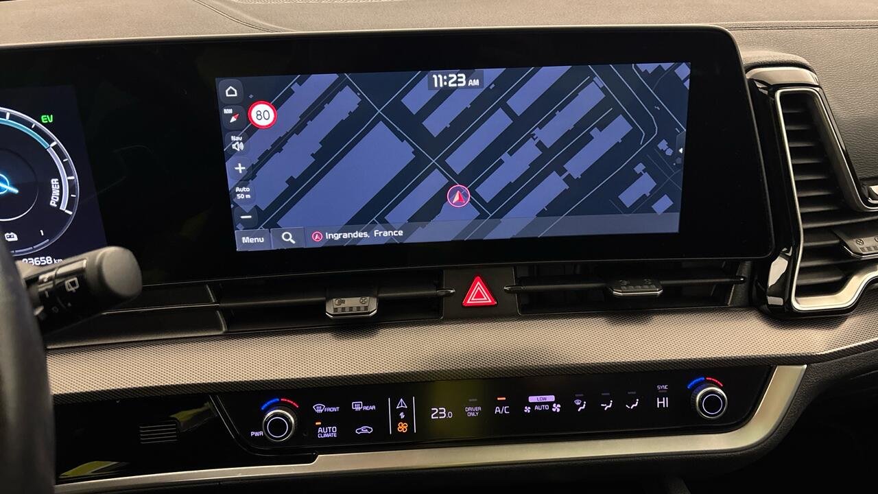 KIA SPORTAGE V DESIGN 1.6 T-GDI 265 PHEV AUTO 4WD - Image 23
