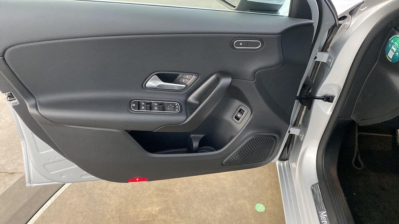 Mercedes Classe A  250 E BUSINESS LINE 8G-DCT - Image 12