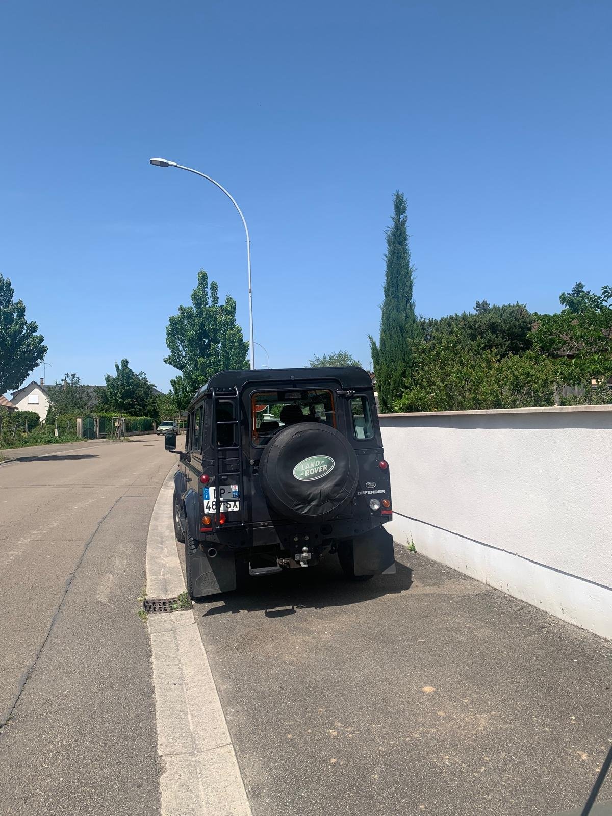 LAND ROVER DEFENDER SE - Image 2