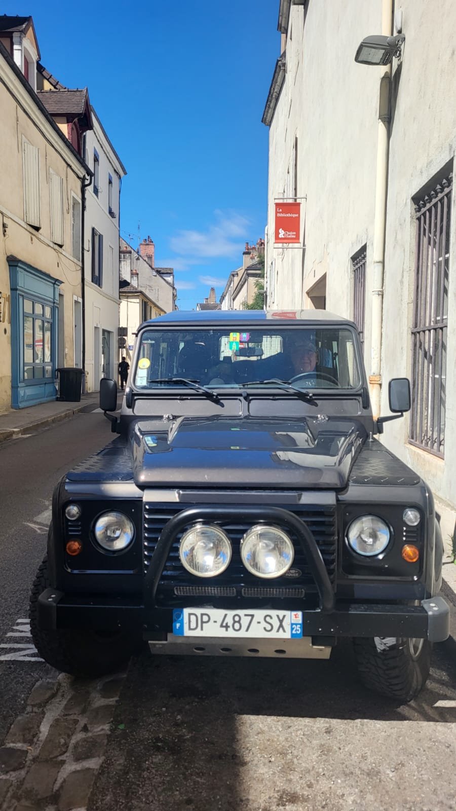 LAND ROVER DEFENDER SE - Image 3