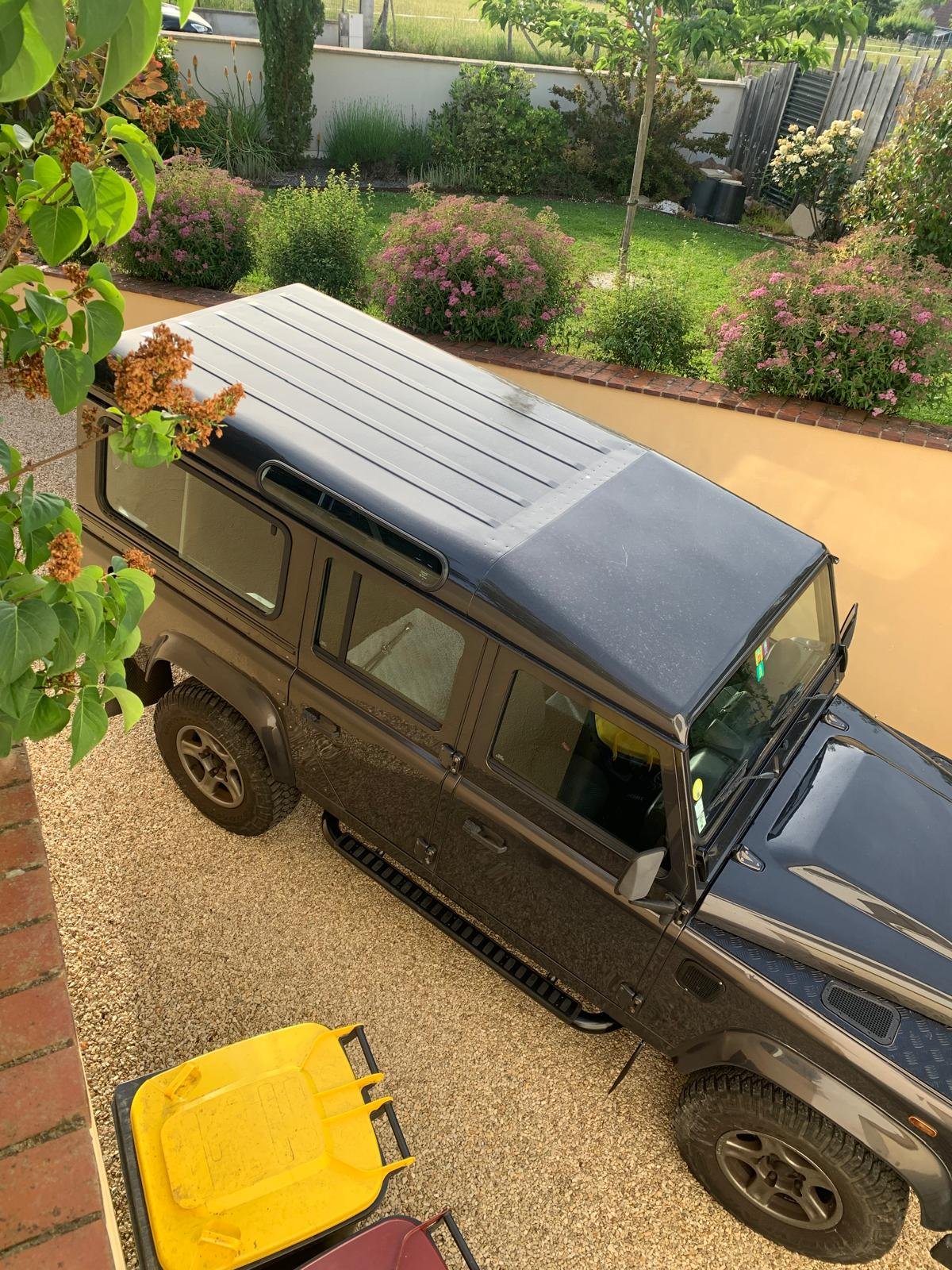 LAND ROVER DEFENDER SE - Image 12