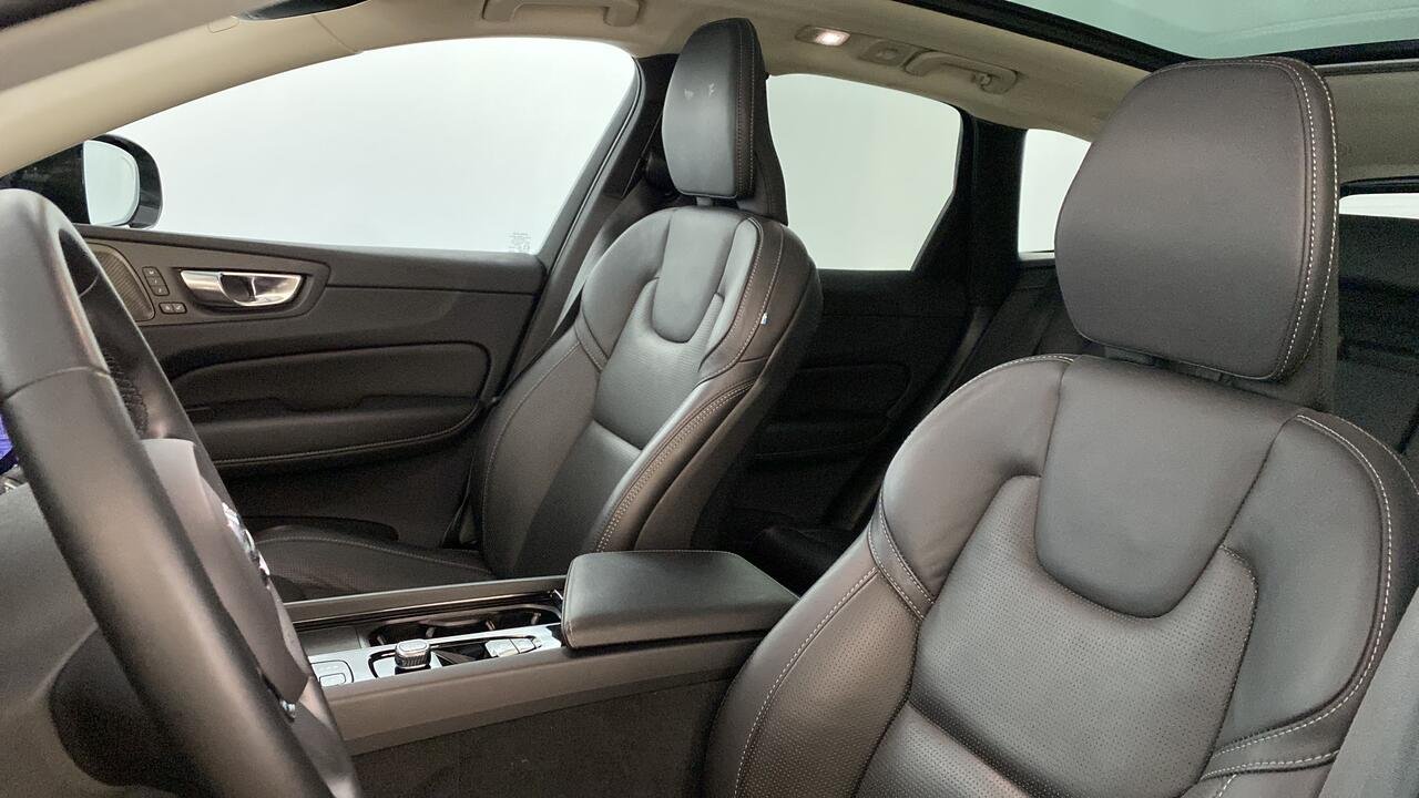 Volvo Volvo XC60 Ultimate Style Dark - Image 11