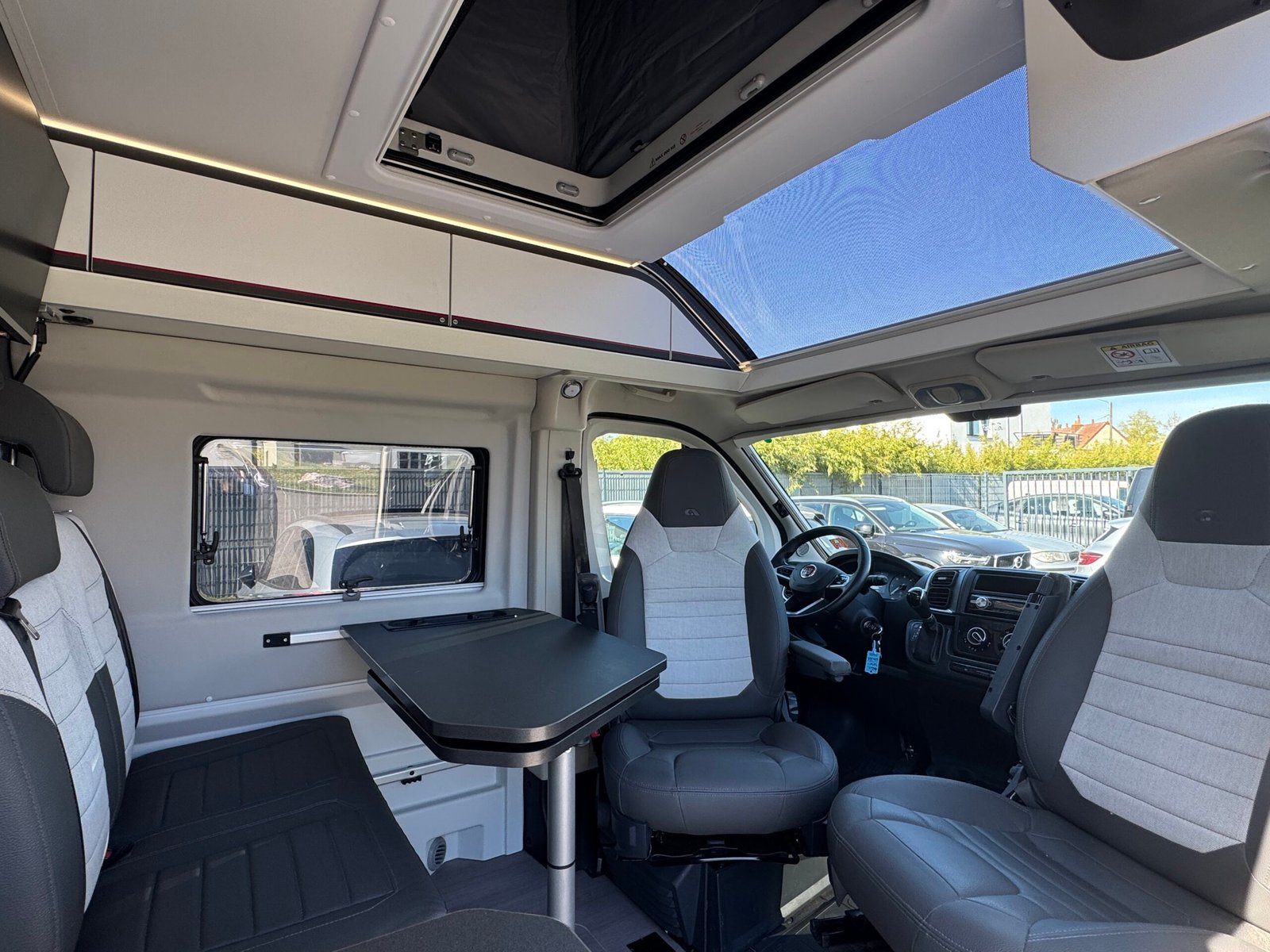 Adria Twin  640 SGX SPORT  - Image 5