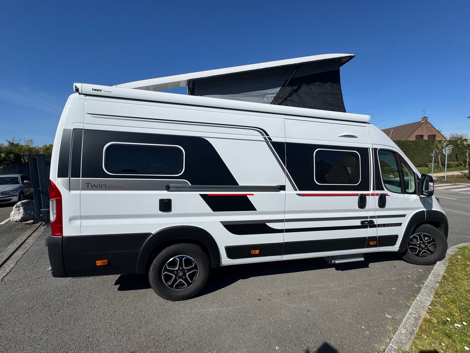 Adria Twin  640 SGX SPORT  - Image 20