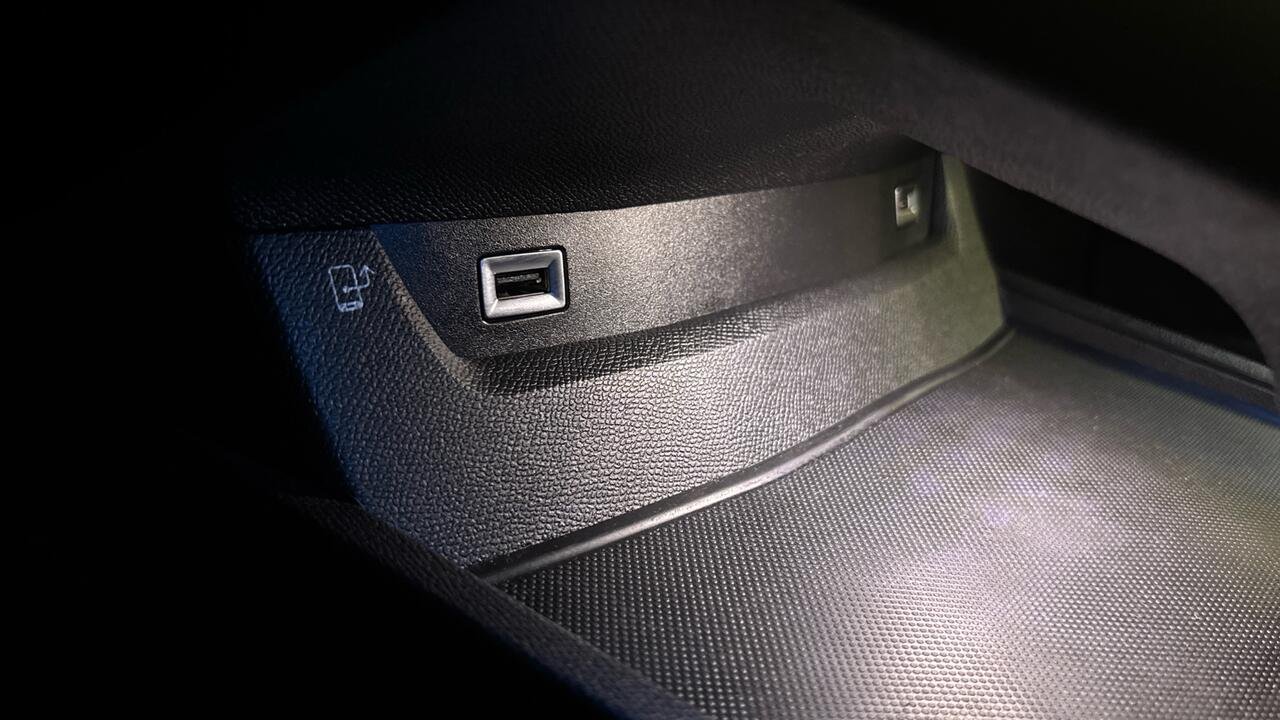 Peugeot 508 SW Hybrid 225 e-EAT8 GT Pack - Image 15