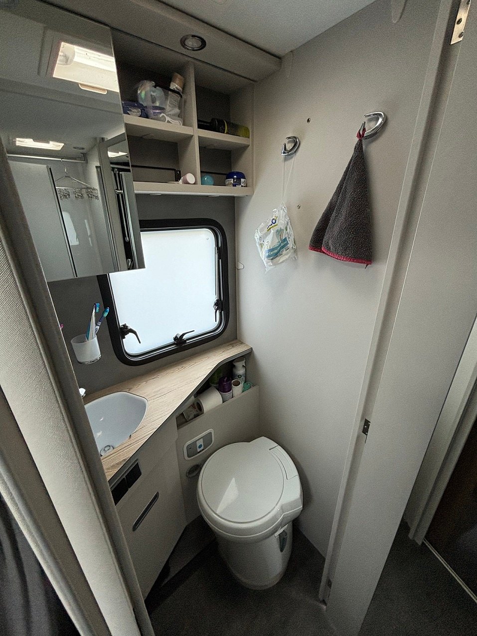 DETHLEFFS Trend T 7057 EBL Fiat Ducato - Image 12